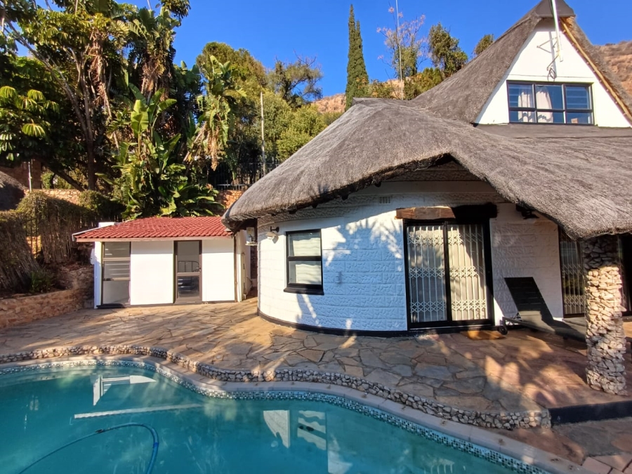 3 Bedroom Property for Sale in Kosmos North West